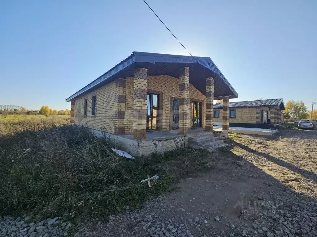 Дом в Башкортостан, Уфимский район, Русско-Юрмашский сельсовет, д. ... - Фото 1