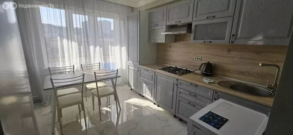 3-комнатная квартира: Махачкала, улица Бейбулатова, 4 (86 м) - Фото 2