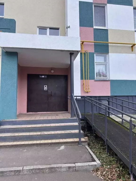 3-к кв. Татарстан, Набережные Челны пос. ЗЯБ, ул. Комарова, 36 (66.6 ... - Фото 2
