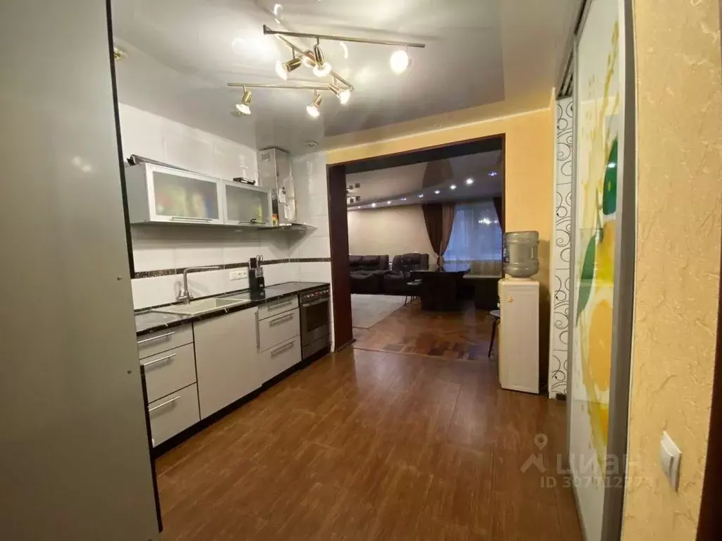 3-к кв. Белгородская область, Старый Оскол Космос мкр, 2 (110.0 м) - Фото 2