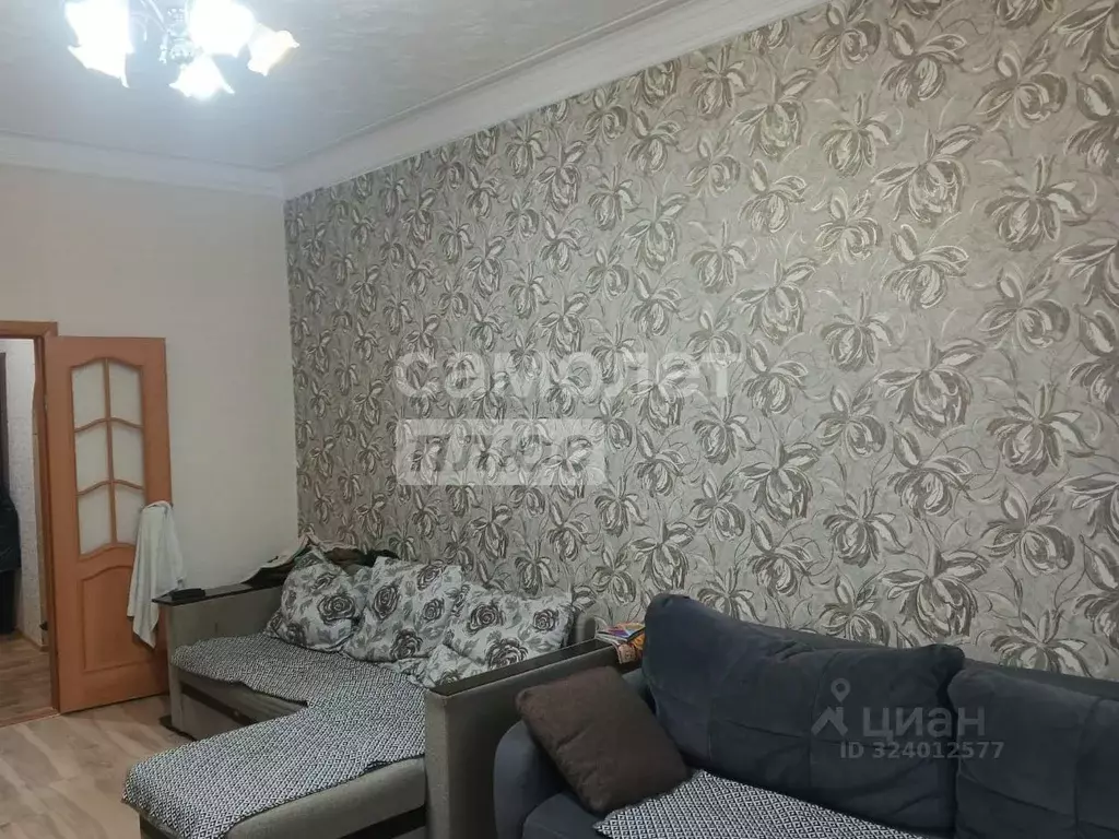 2-к кв. Свердловская область, Артемовский муниципальный округ, пос. ... - Фото 1