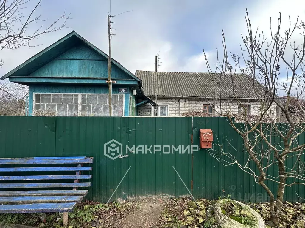 Дом в Брянская область, Брасовский район, Локоть рп ул. Октябрьская, ... - Фото 1