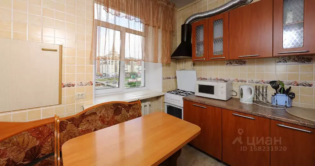 2-к кв. Омская область, Омск ул. Маяковского, 23 (49.0 м) - Фото 1