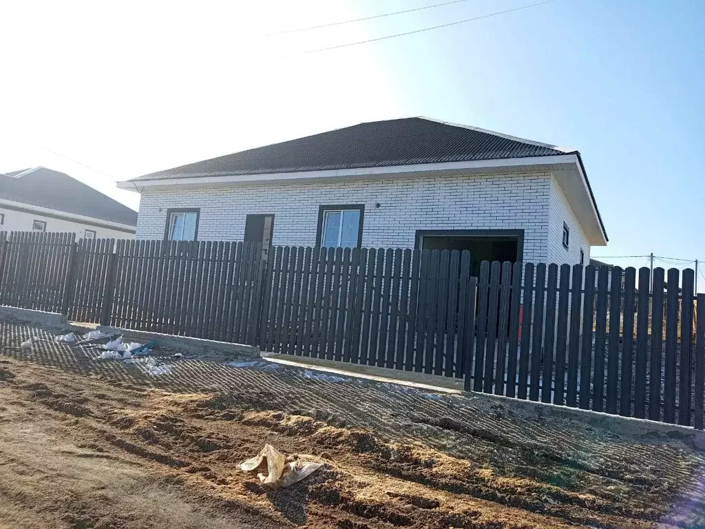 Дом в Максимовщина, Изумрудная улица, 57 (180 м) - Фото 1