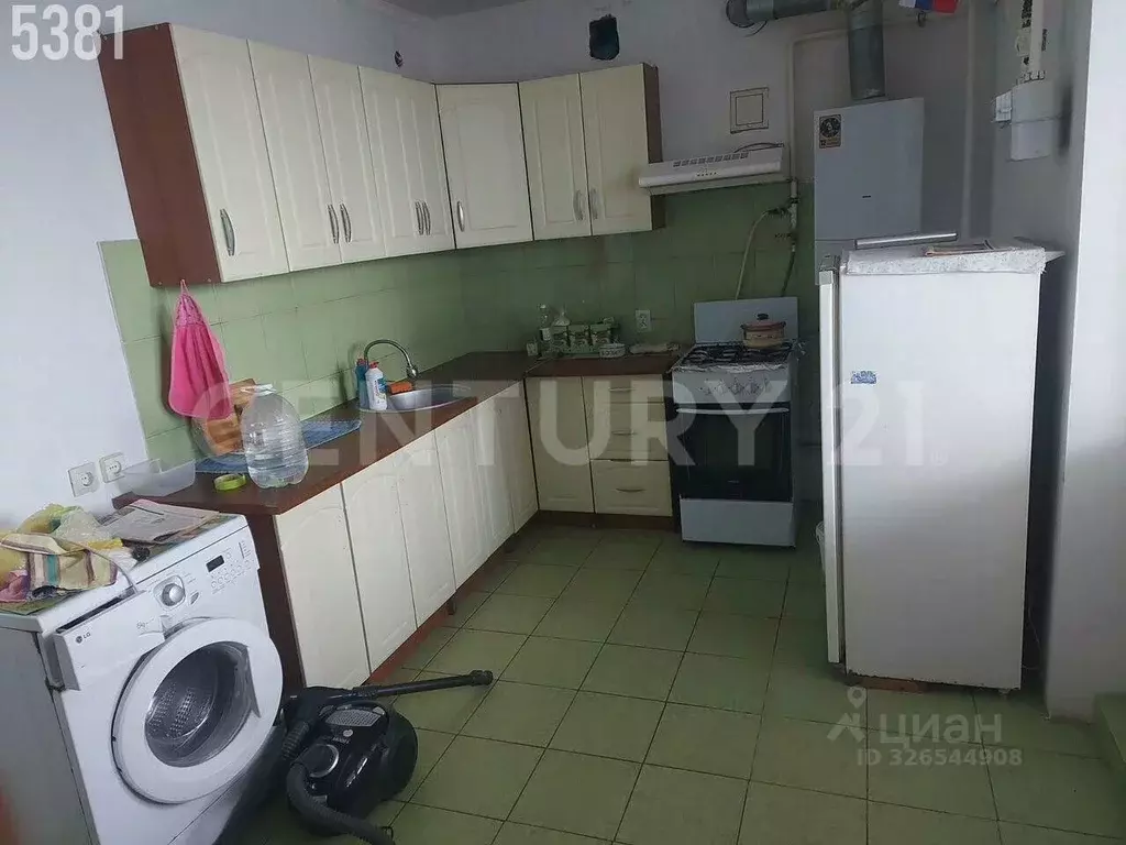 2-к кв. Крым, Сакский район, с. Уютное ул. Кирова, 11А (79.1 м) - Фото 2