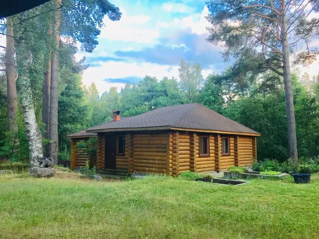 Дом в Ленинградская область, Приозерский район, Петровское с/пос, д. ... - Фото 1
