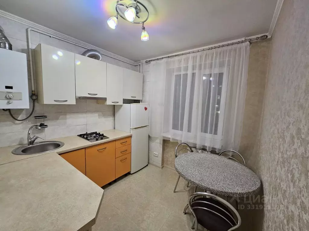 1-к кв. Крым, Симферополь просп. Кирова, 14 (30.5 м) - Фото 1
