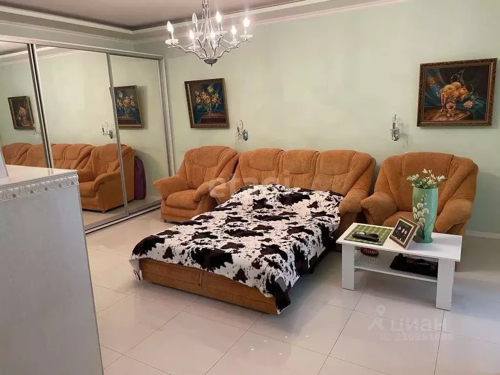 Дом в Крым, Симферополь ул. Молодежная (321 м) - Фото 1