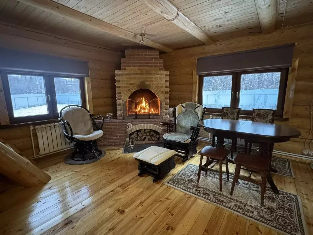 Дом в Пермский край, Пермь ул. 2-я Замулянская, 9 (100 м) - Фото 1