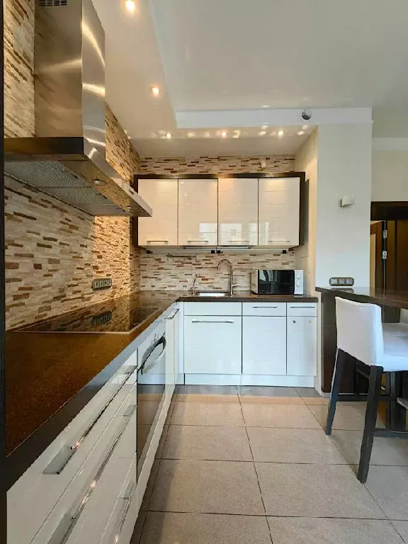 Продается 3-комнатная квартира - Фото 2