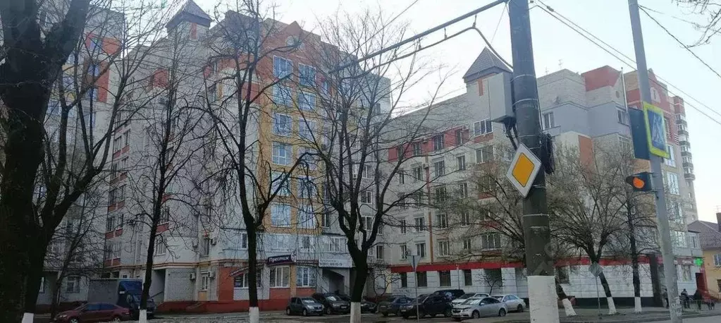 2-к кв. Брянская область, Брянск ул. Пушкина, 33 (81.7 м) - Фото 1