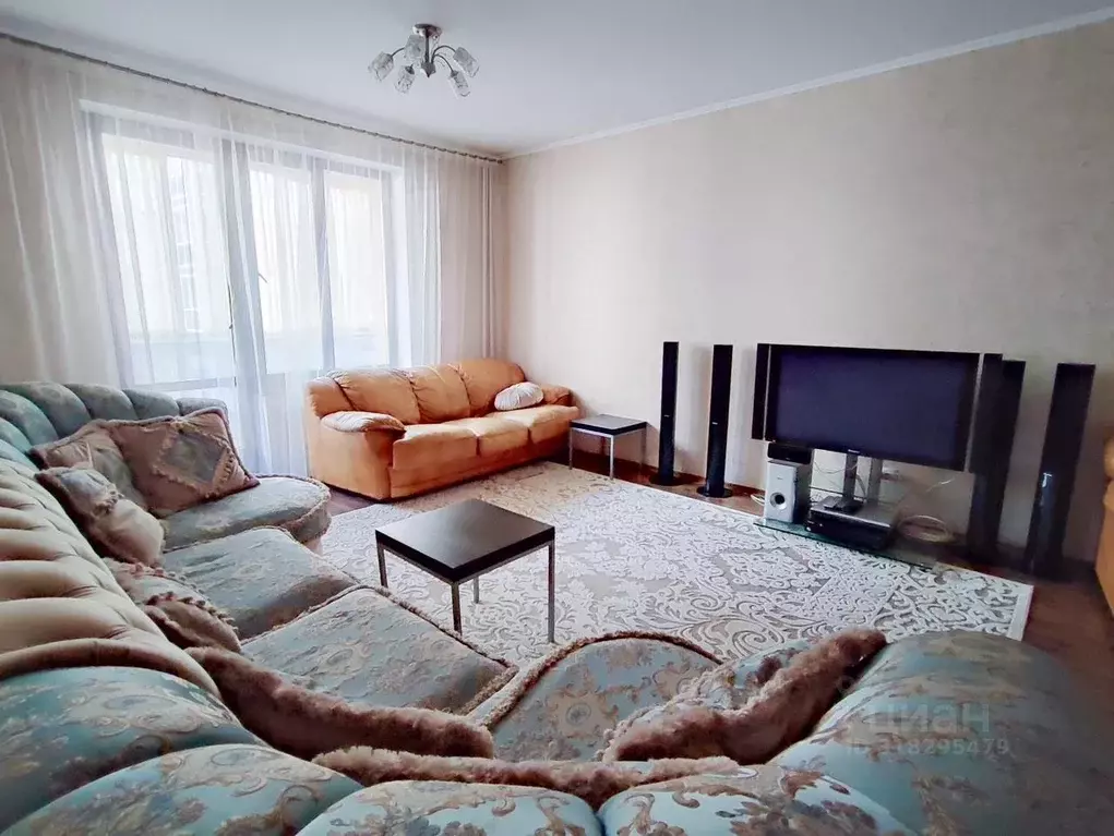 3-к кв. Красноярский край, Красноярск ул. Молокова, 1к2 (122.0 м) - Фото 1