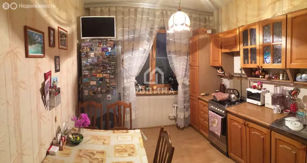 4-комнатная квартира: Комсомольск-на-Амуре, Комсомольская улица, 75/2 ... - Фото 0
