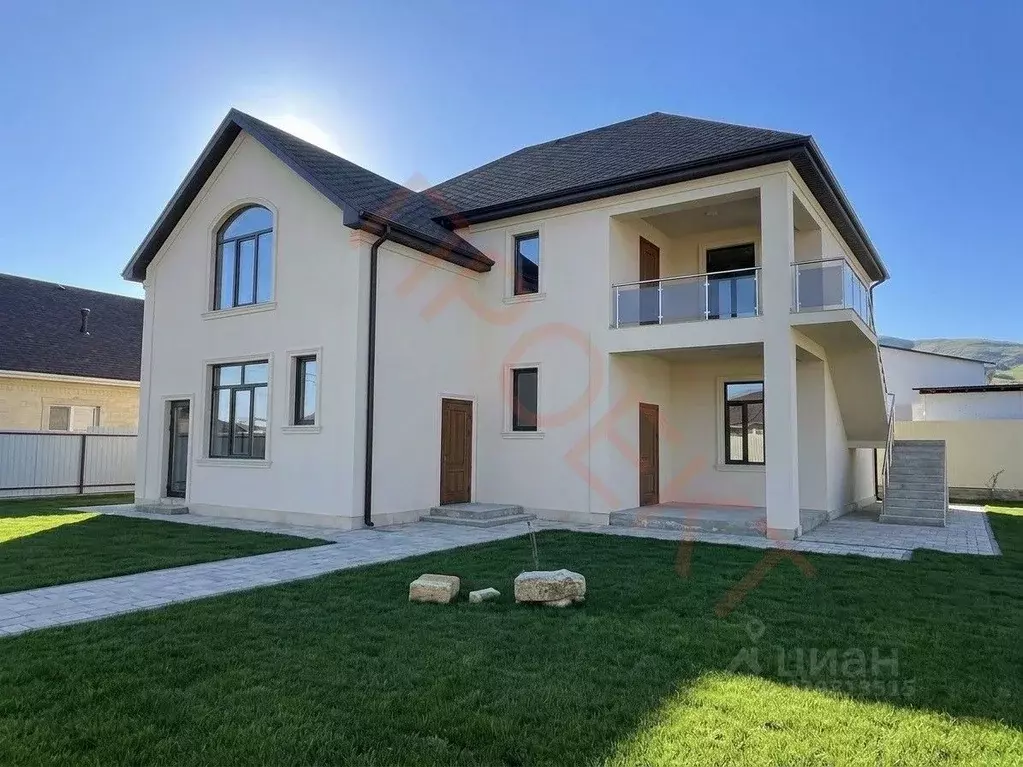 Дом в Севастополь с. Гончарное, ул. Варнаутская, 7 (300 м) - Фото 1