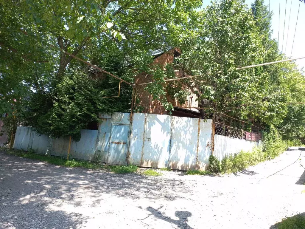 Дом в Северная Осетия, Владикавказ ул. Кутузова (120 м) - Фото 1