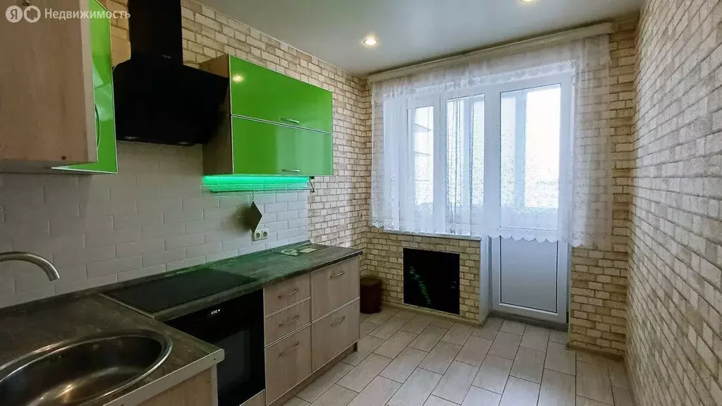 2-комнатная квартира: Саратов, улица имени Г.К. Орджоникидзе, 42А (52 ... - Фото 1