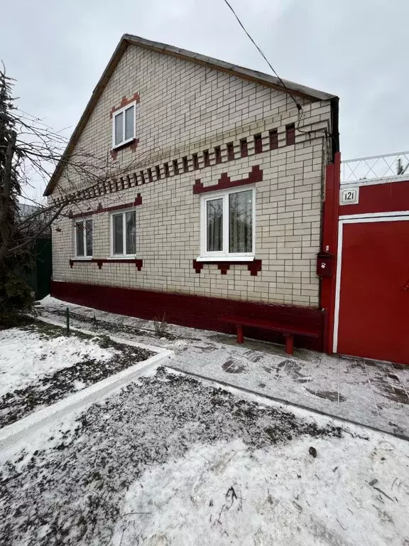 Дом в Саратовская область, Энгельс ул. Республики, 121 (97 м) - Фото 1