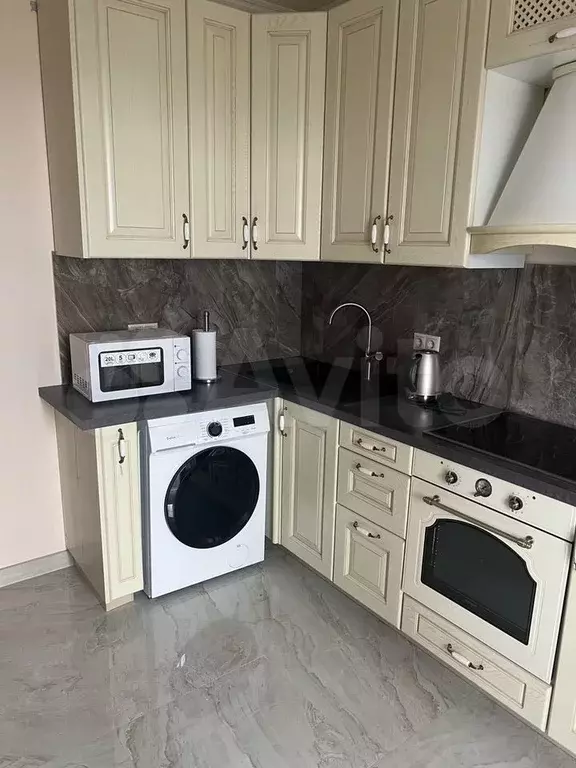 3-к. квартира, 100 м, 10/17 эт. - Фото 0
