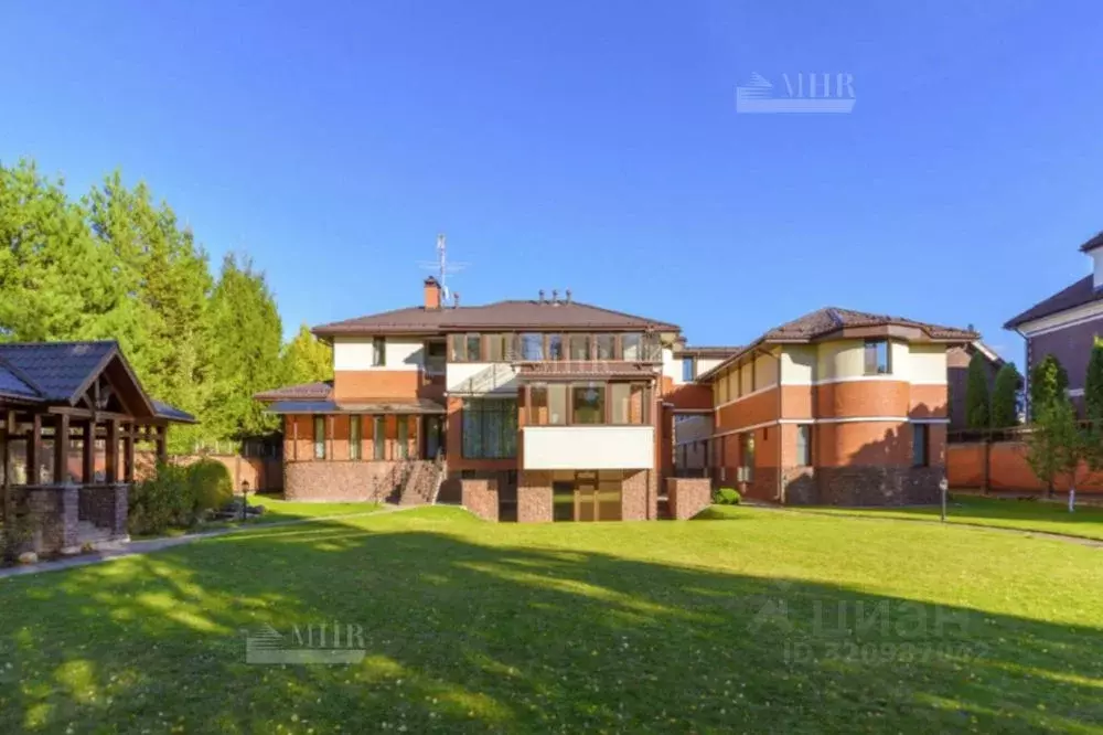 Дом в Московская область, Одинцовский городской округ, д. Барвиха  ... - Фото 2