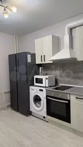 1-к. квартира, 37 м, 6/18 эт. - Фото 0