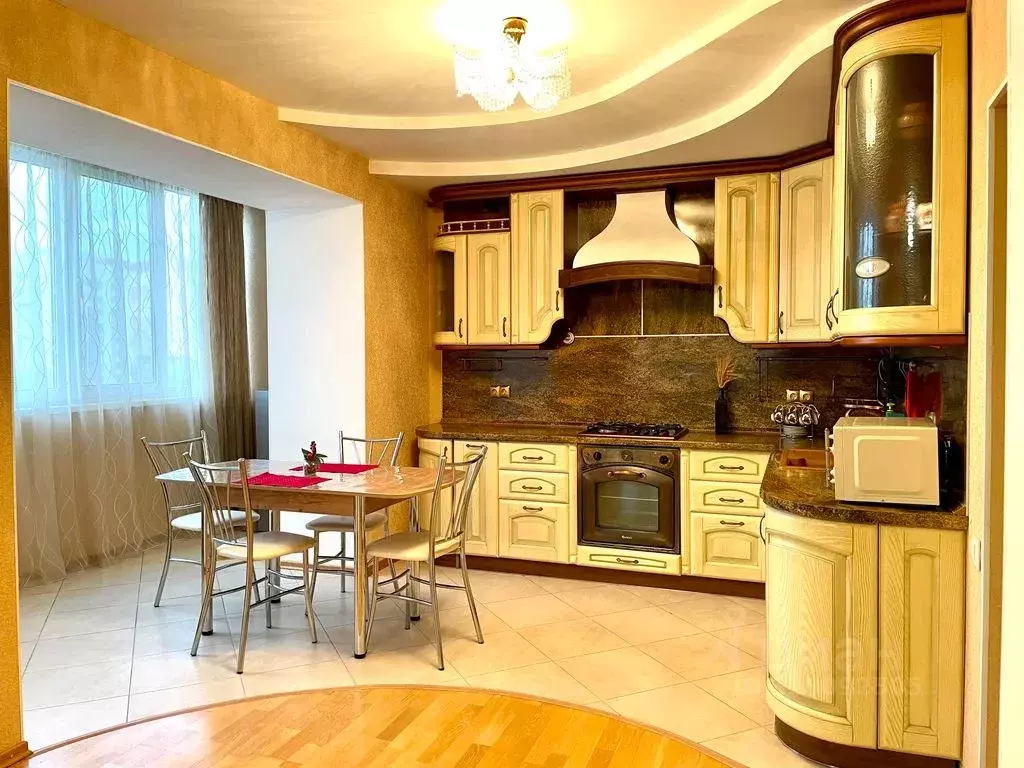 2-к кв. Башкортостан, Уфа Кавказская ул., 6/12 (80.0 м) - Фото 1