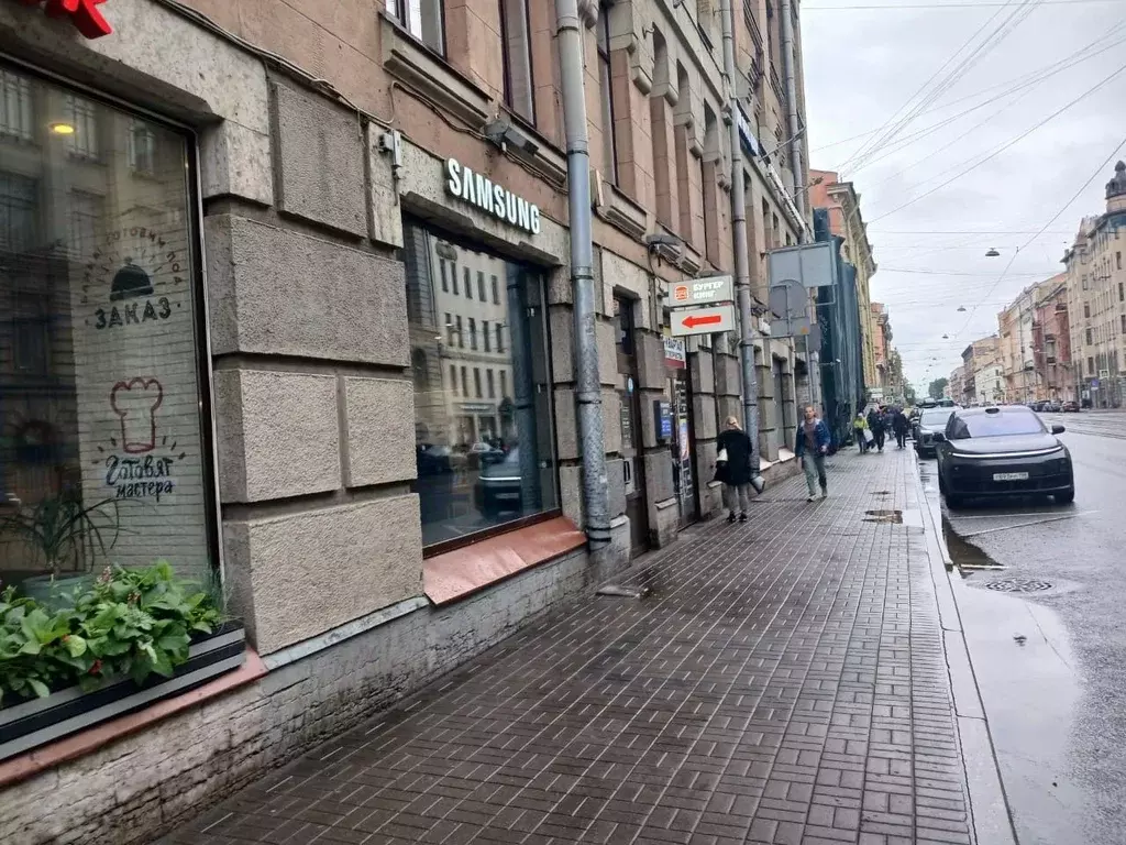 Торговая площадь в Санкт-Петербург просп. Средний Васильевского ... - Фото 1