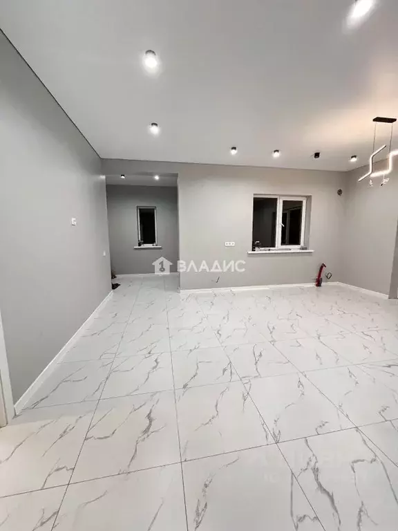 Дом в Бурятия, Улан-Удэ ул. Лубянская (180 м) - Фото 1