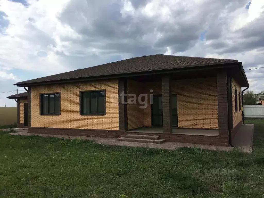 Дом в Белгородская область, Белгородский район, Дубовское с/пос, пос. ... - Фото 1