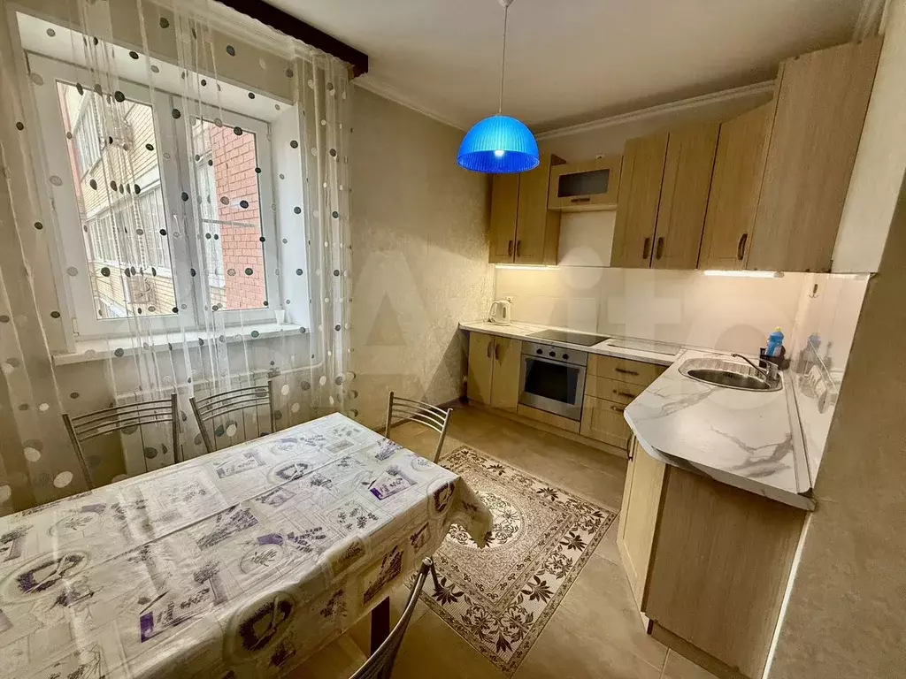 2-к. квартира, 60 м, 7/17 эт. - Фото 1