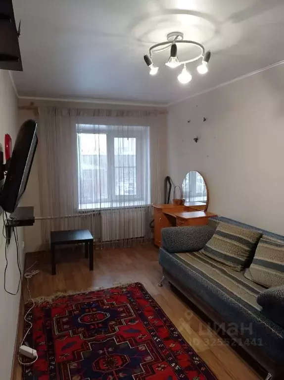 1-к кв. Омская область, Омск ул. 10 лет Октября, 175 (29.0 м) - Фото 1