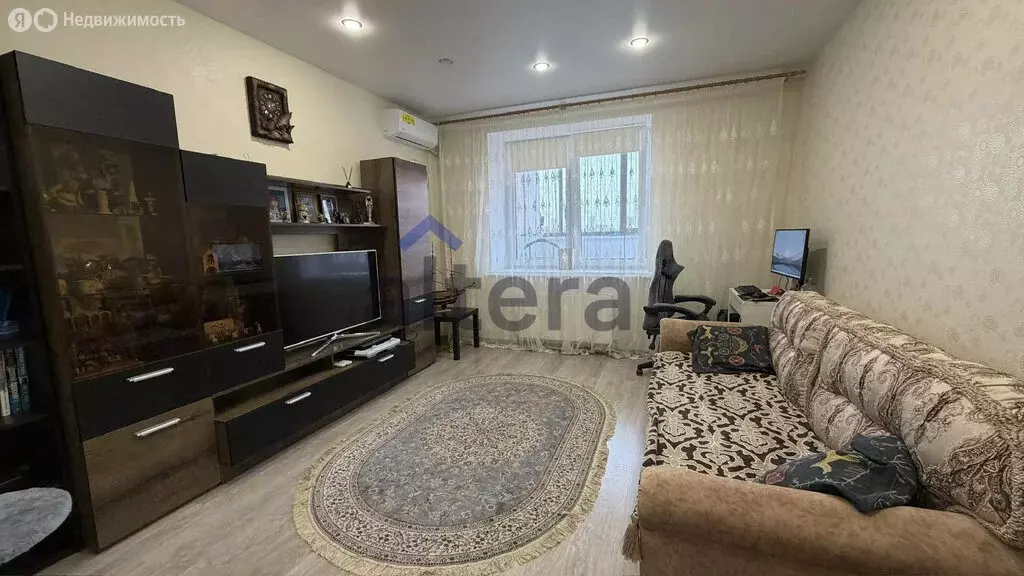 2-комнатная квартира: Казань, улица Аметьевская Магистраль, 4 (50 м) - Фото 2