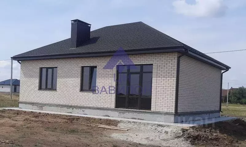 Дом в Ростовская область, Волгодонск ул. Виктора Жукова (100 м) - Фото 0