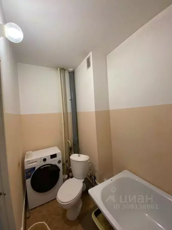 Студия Омская область, Омск ул. Алексея Полторацкого, 64/1 (33.0 м) - Фото 2