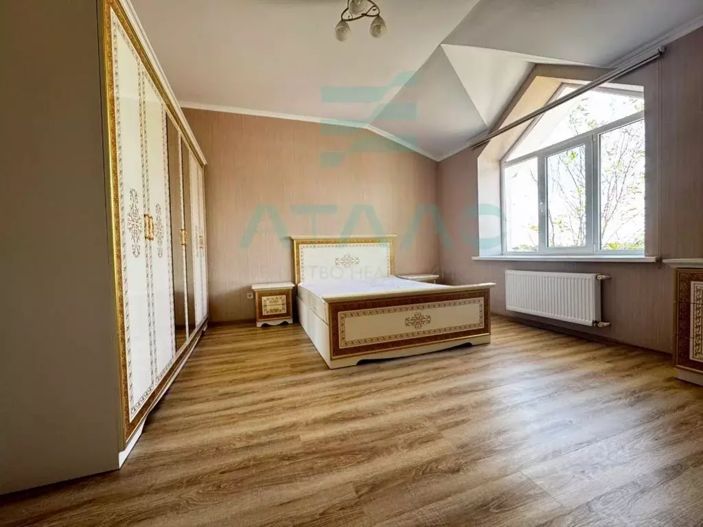 1-к кв. Крым, Симферополь ул. Аэрофлотская, 5А (55.0 м) - Фото 2