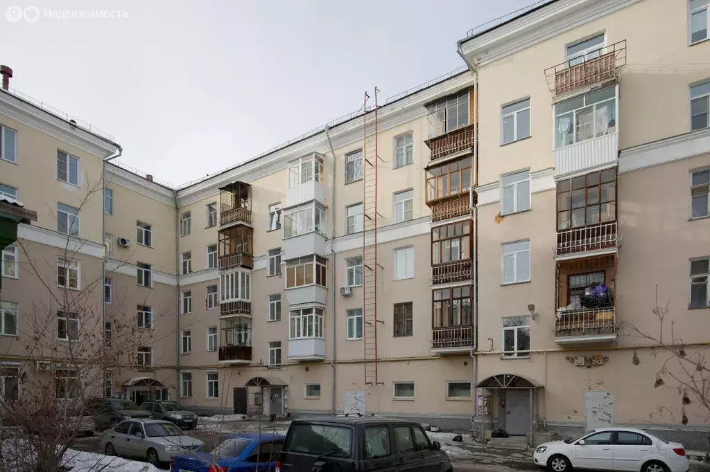 4-комнатная квартира: Екатеринбург, улица Бабушкина, 22 (85.8 м) - Фото 1