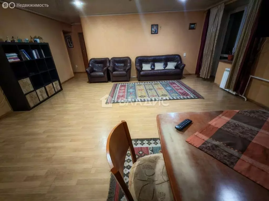 4-комнатная квартира: Улан-Удэ, 102-й микрорайон, улица Ринчино, 28 ... - Фото 1