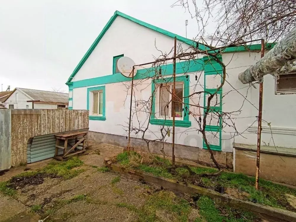 Дом в Крым, Сакский район, с. Лесновка ул. Шевченко (84 м) - Фото 1