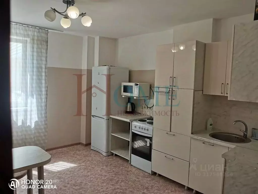 3-к кв. Новосибирская область, Новосибирск ул. Петухова, 95/1 (84.0 м) - Фото 0
