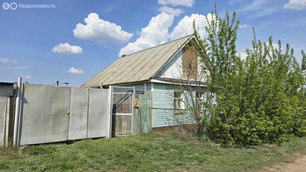 Дом в село Нижняя Павловка, Почтовая улица, 15 (35 м) - Фото 0