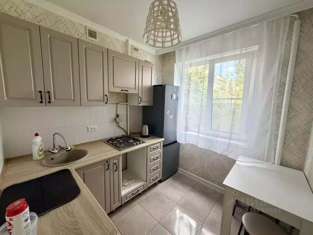 2-к кв. Курская область, Курск ул. Энгельса, 86 (46.0 м) - Фото 2