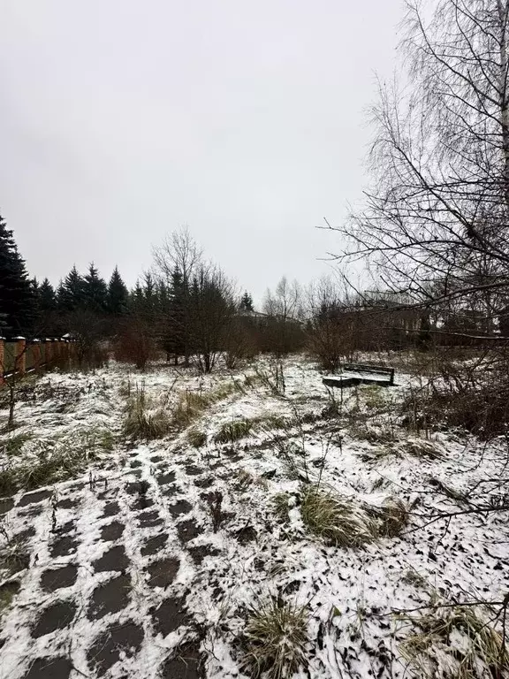 Участок в Московская область, Красногорск городской округ, д. ... - Фото 0