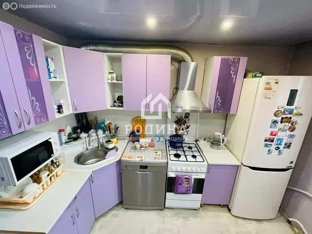 3-комнатная квартира: Комсомольск-на-Амуре, проспект Победы, 65 (58.2 ... - Фото 1