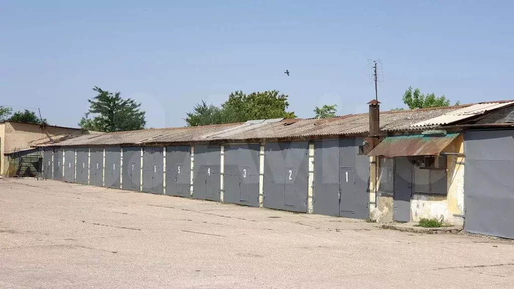 Гараж в Крым, Керчь ул. Веры Белик, 12 (30 м) - Фото 1