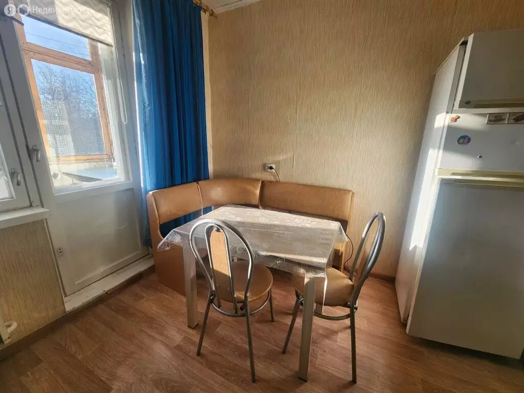 2-комнатная квартира: Великие Луки, улица Гоголя, 12 (56.1 м) - Фото 1