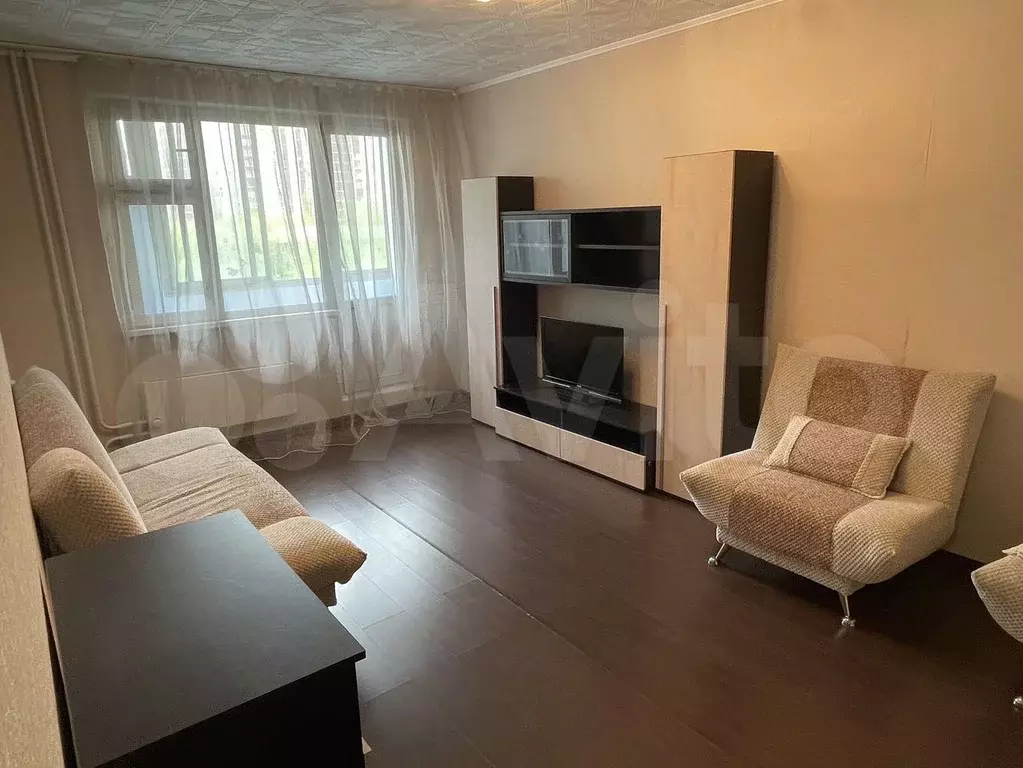 2-к. квартира, 60 м, 6/17 эт. - Фото 1