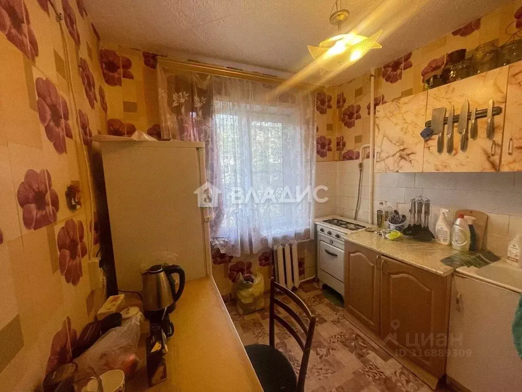 2-к кв. Ярославская область, Рыбинск Западный п/р, ул. Бориса ... - Фото 0