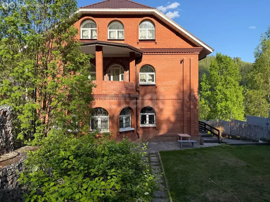 Дом в Красноярск, Базайская улица (442 м) - Фото 1