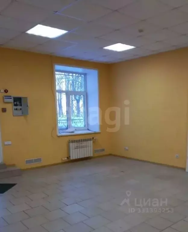Офис в Смоленская область, Ярцево ул. Карла Маркса, 11 (42 м) - Фото 1