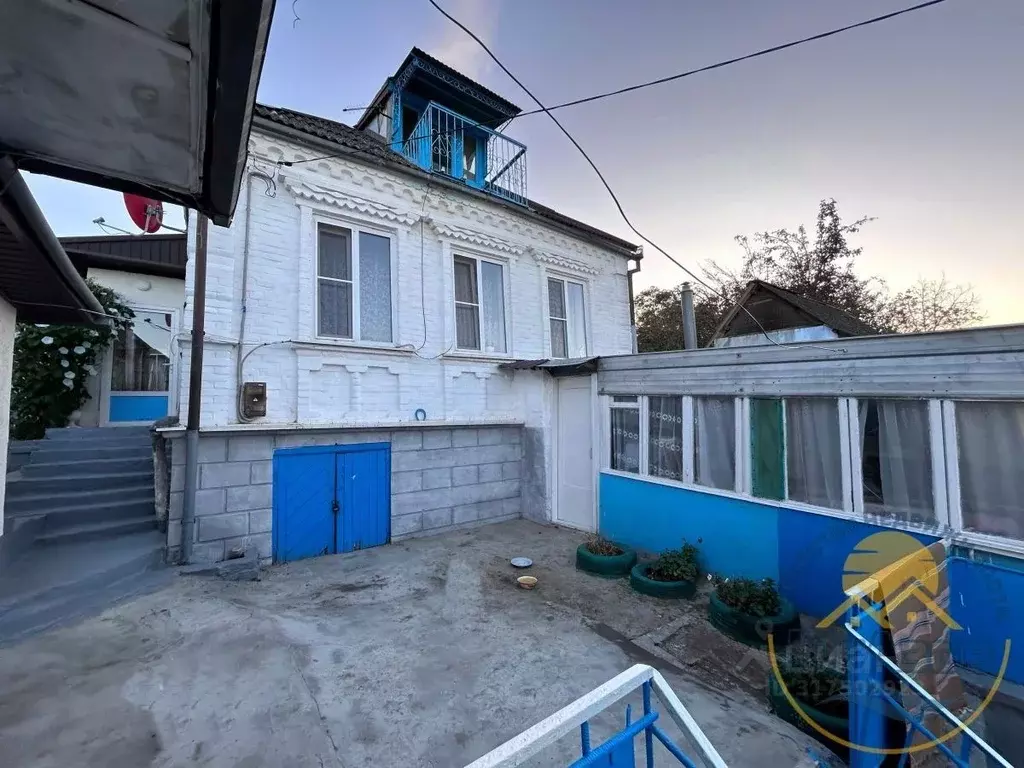 Дом в Краснодарский край, Темрюк Пролетарская ул., 124А (120 м) - Фото 0