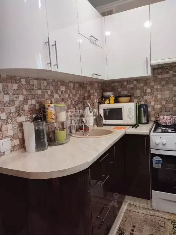 2-к кв. Курская область, Курск Семеновская ул., 23 (45.7 м) - Фото 0